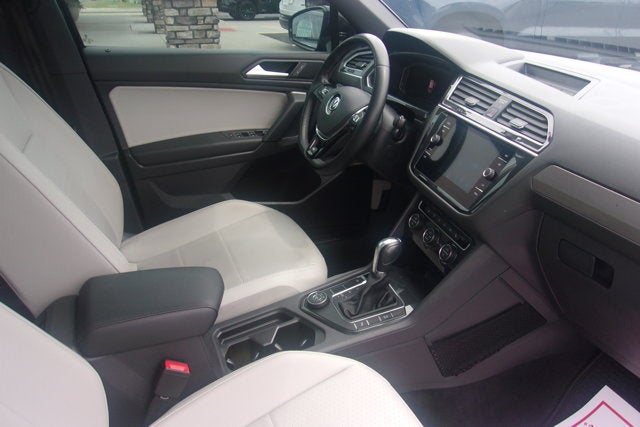 2019 Volkswagen Tiguan SEL R-Line Black
