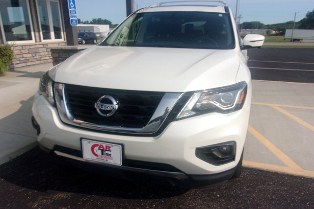 2017 Nissan Pathfinder Platinum