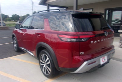 2024 Nissan Pathfinder Platinum