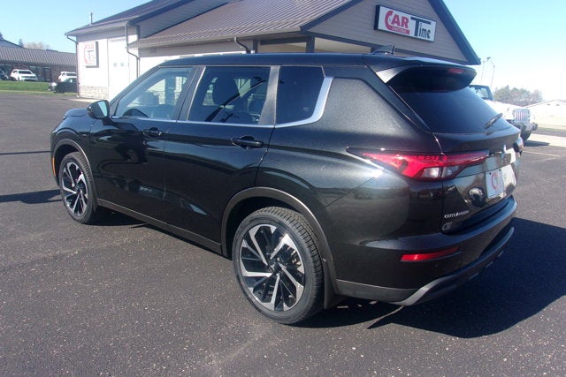 2022 Mitsubishi Outlander ES