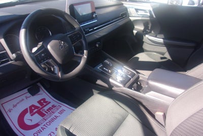 2022 Mitsubishi Outlander ES